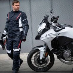 Rev It! Horizon 3 Jacket WP - Black White 9 Rev It! Horizon 3 Jacket WP - Black White -Motorcycle Clothing Store rev it horizon 3 full suit 070f6221 2161 4710 9189 e2d87c2a406d